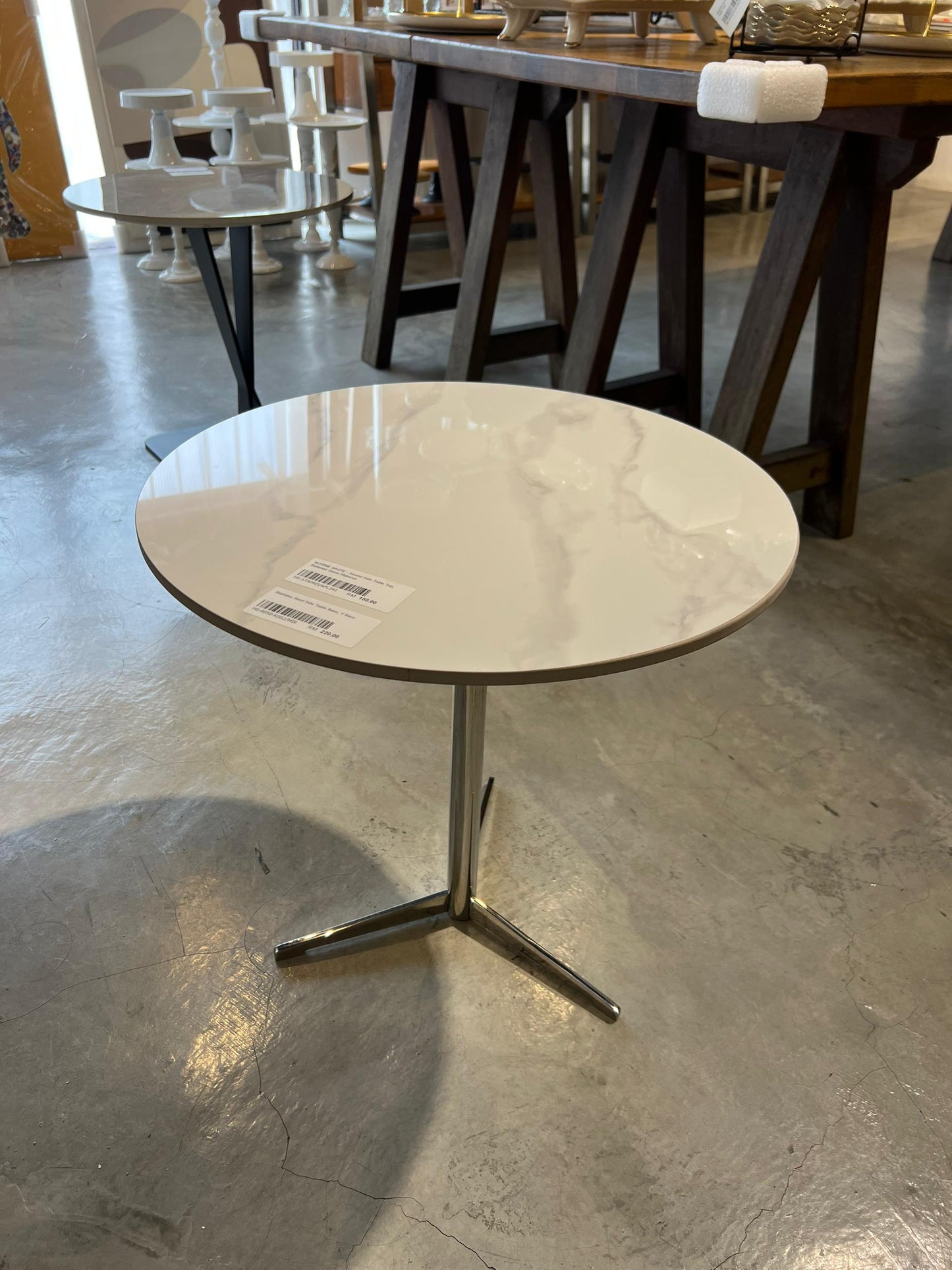 Sleek Design Round Side Table